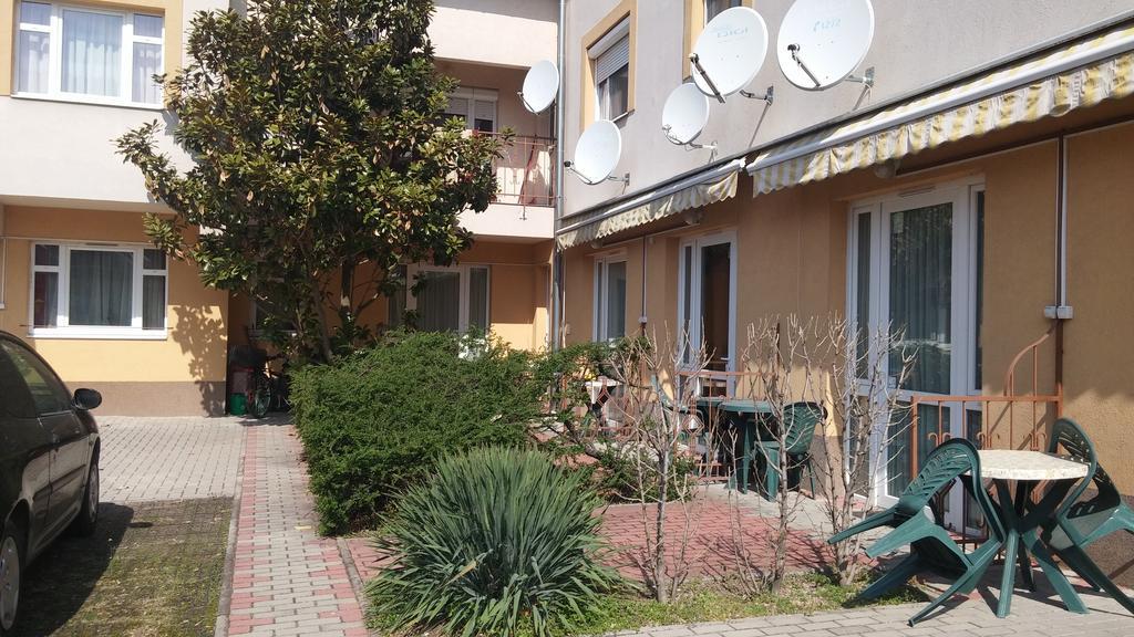 Safari Apartman Hajduszoboszlo Exterior photo